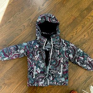 Girls ski jacket. Only worn a few weekends for skiing.